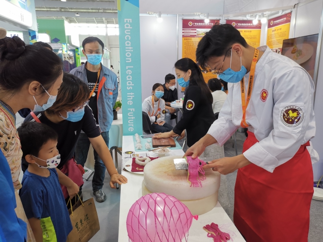 服貿會 刀工.jpg 服貿會 刀工.jpg