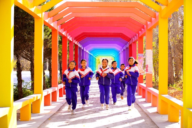 04 環(huán)校生態(tài)迷你馬拉松點(diǎn)燃冬日運(yùn)動(dòng)激情.JPG 04 環(huán)校生態(tài)迷你馬拉松點(diǎn)燃冬日運(yùn)動(dòng)激情.JPG