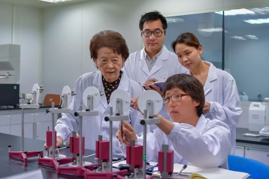 東華周翔.jpg 東華周翔.jpg