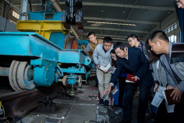 鞠紅偉 攝.jpg 鞠紅偉 攝.jpg